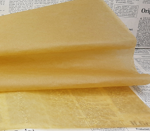 Папирусная бумага тишью ,  цвет светло-бежевый. ( минимальный заказ 50 листов 50х70 см)