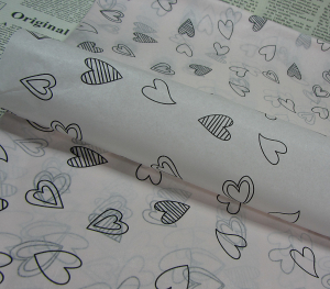 Бумага тишью с принтом в сердечки (розовый,50*70см,минимальный заказ от28 листов)